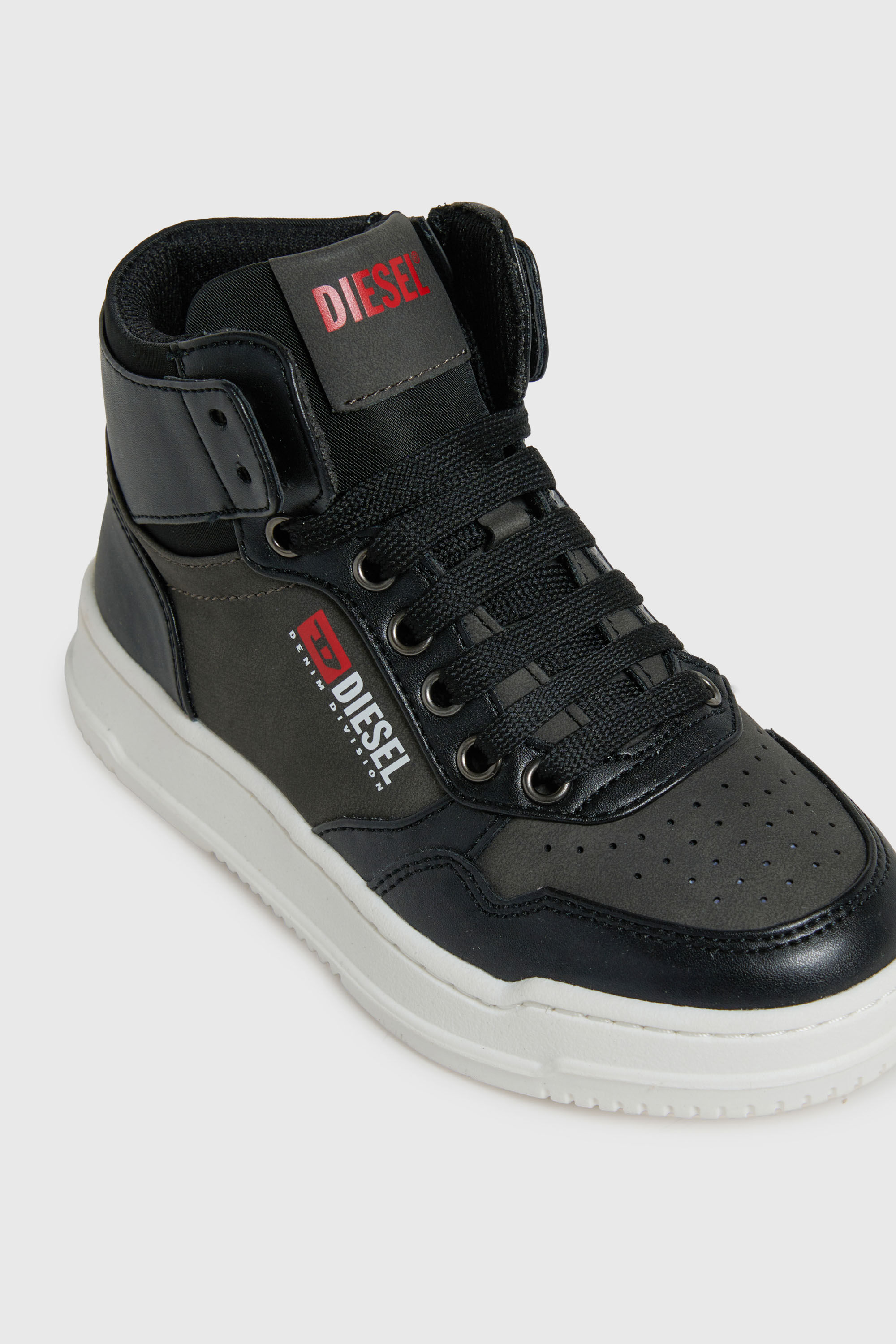 Diesel - S-CASCOUNT-MID, Unisex's S-Cascount Perforated high-top sneakers in Black - 4