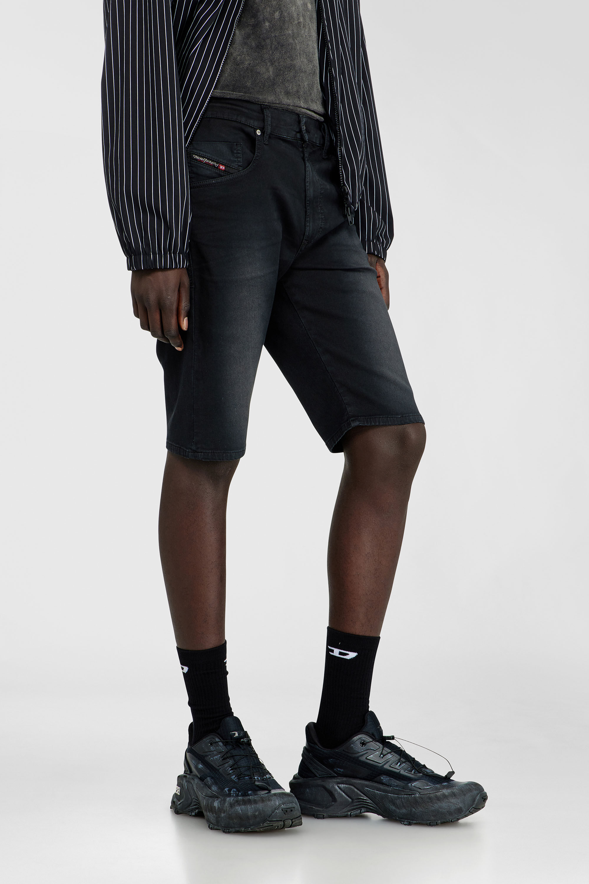 Diesel - 2033 D-KROOLEY-SHORT-BW JOGG, Man's Slim shorts in coloured denim in Black - 5