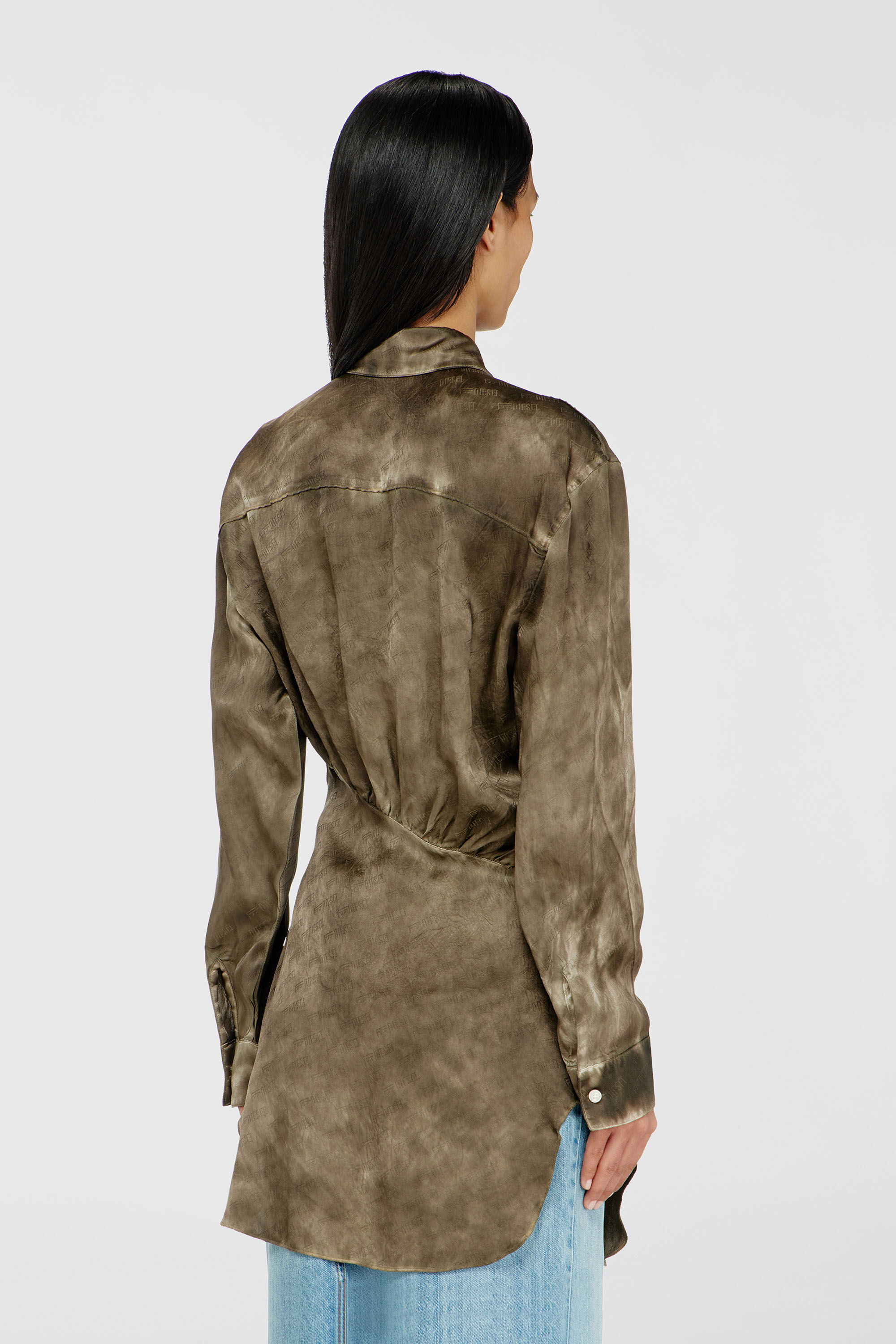 Diesel - C-LAVEL, Woman's Long shirt in logo-jacquard crinkled satin in Military Green - 4