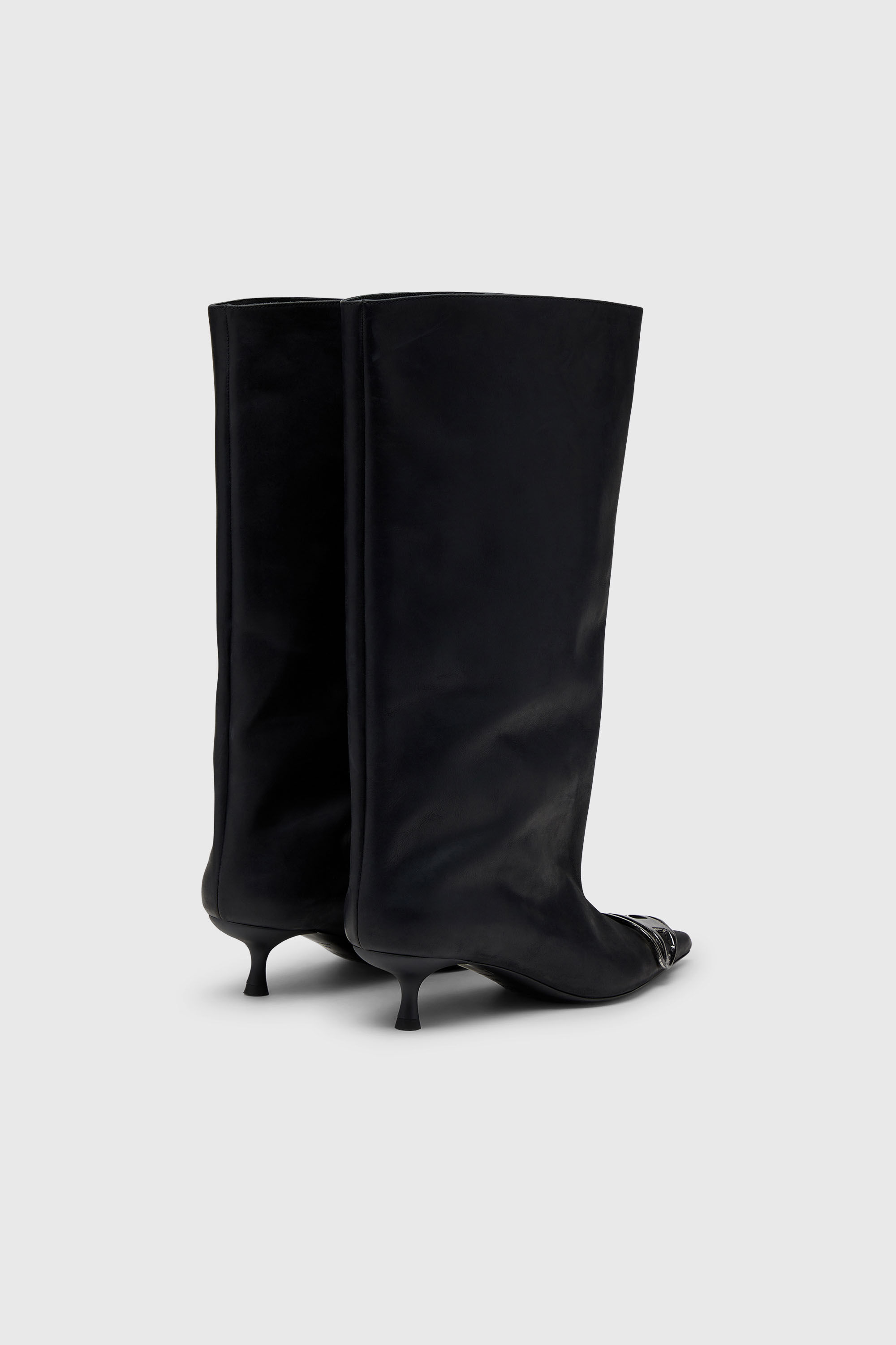 Diesel - D-VENUS 40 KB TUBE, Woman's D-Venus-Knee-high boots in oiled leather in Black - 3