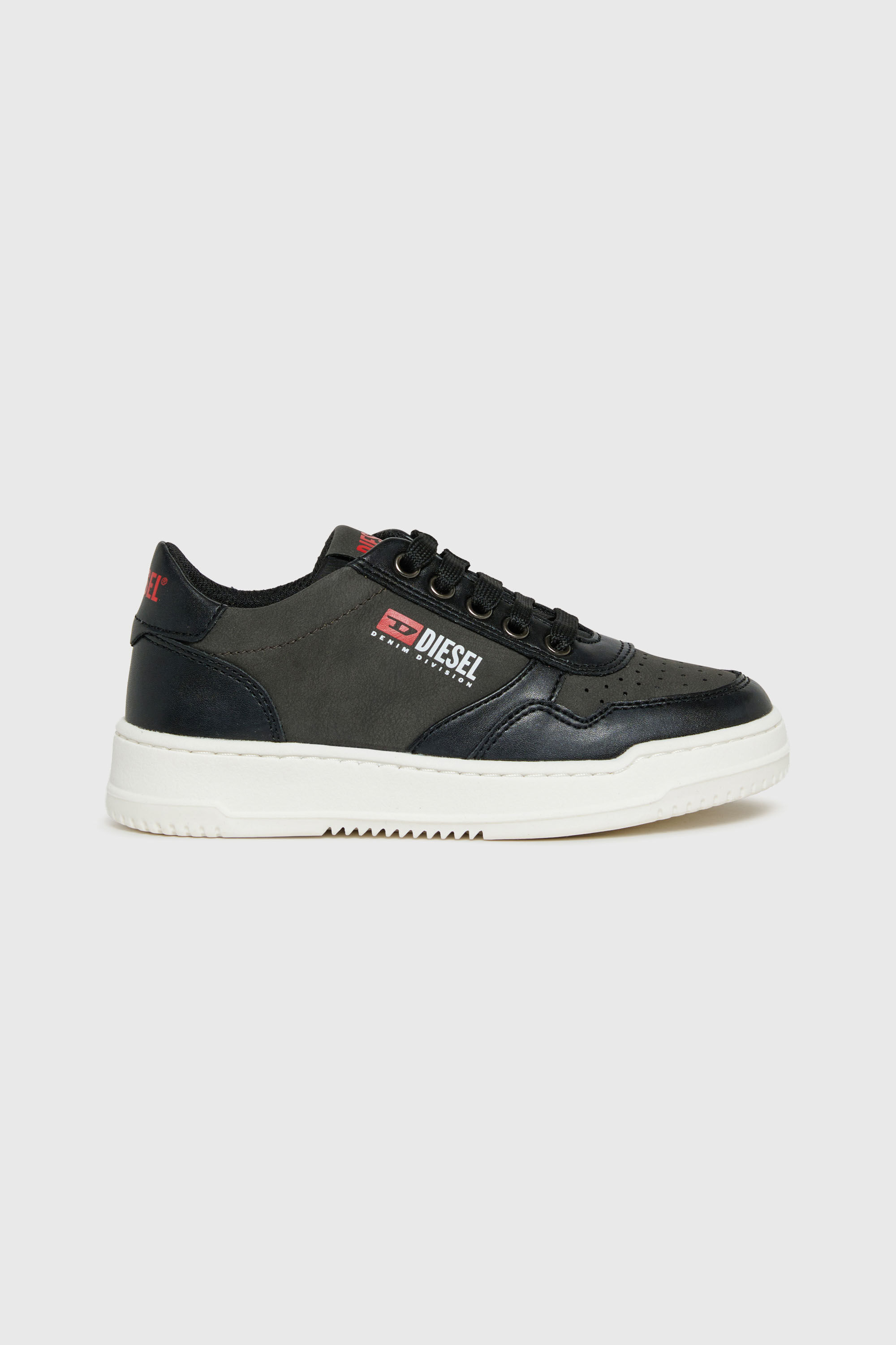 Diesel - S-CASCOUNT, Unisex's S-Cascount - Perforated sneakers with logo in Black - 1