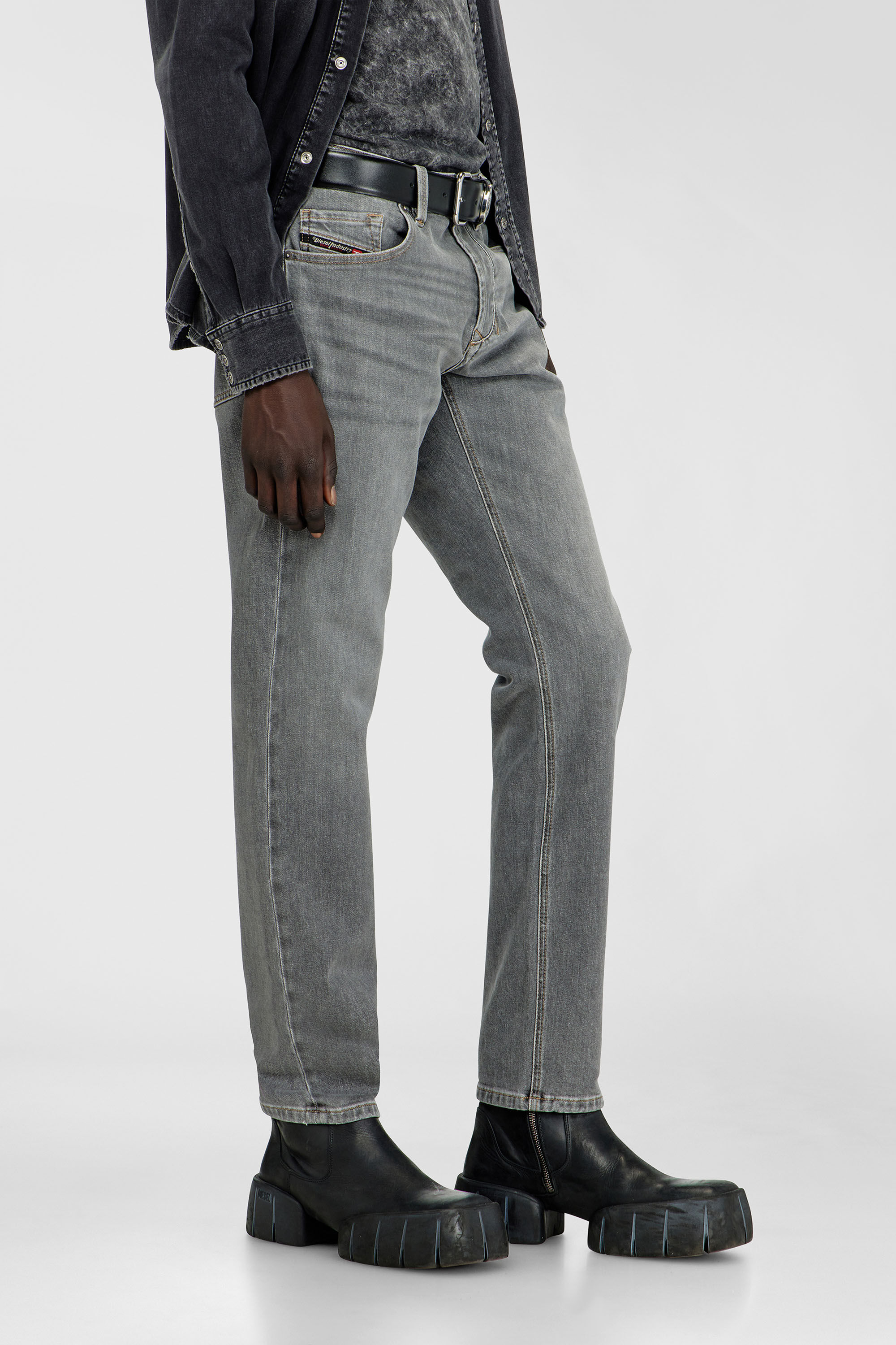 Diesel - Man's Regular Jeans 1986 Larkee-Beex 0KBBI, Grey - 7
