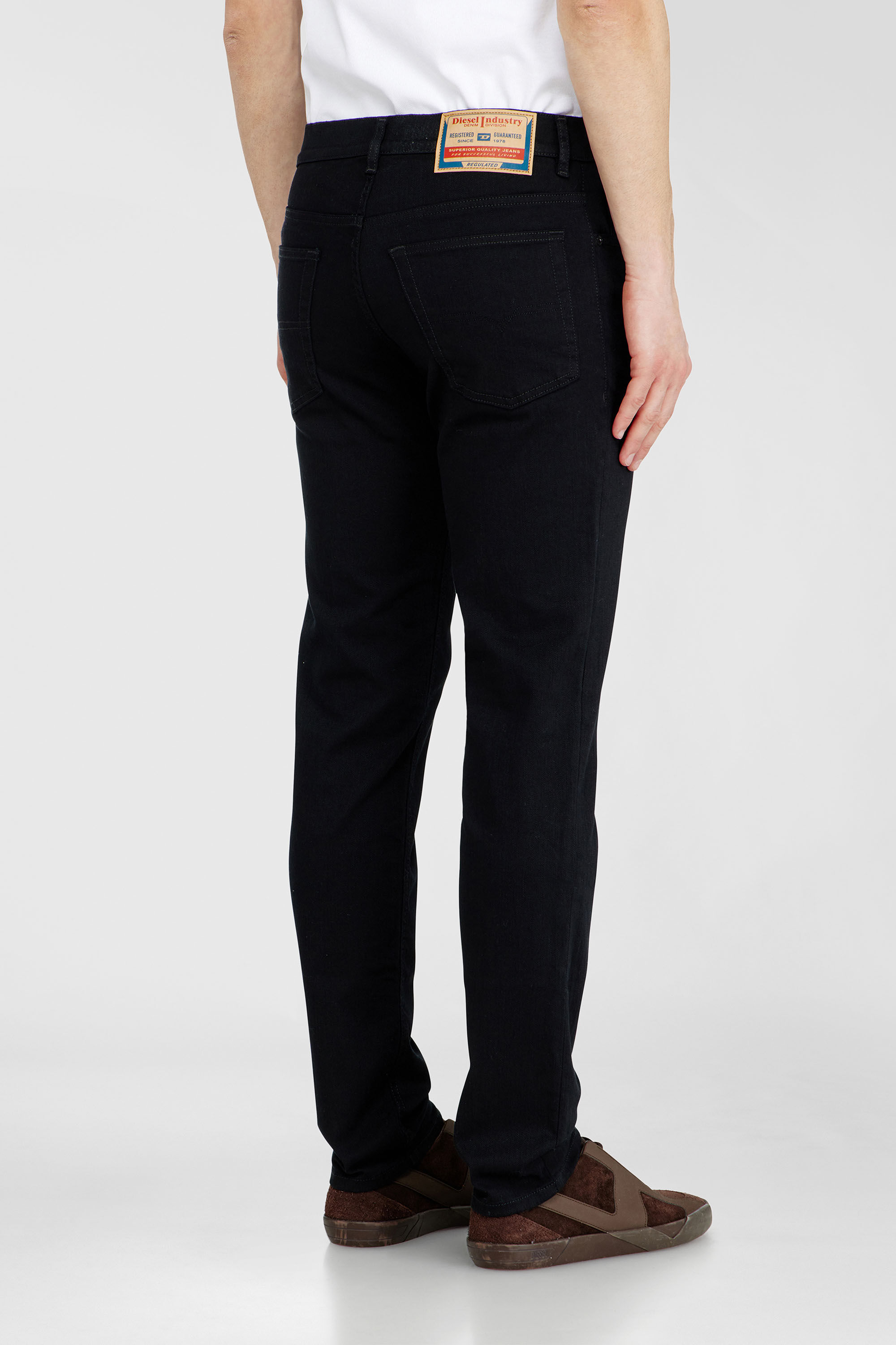 Diesel - Man's Regular Jeans 1985 Larkee 0688H, Black/Dark grey - 5