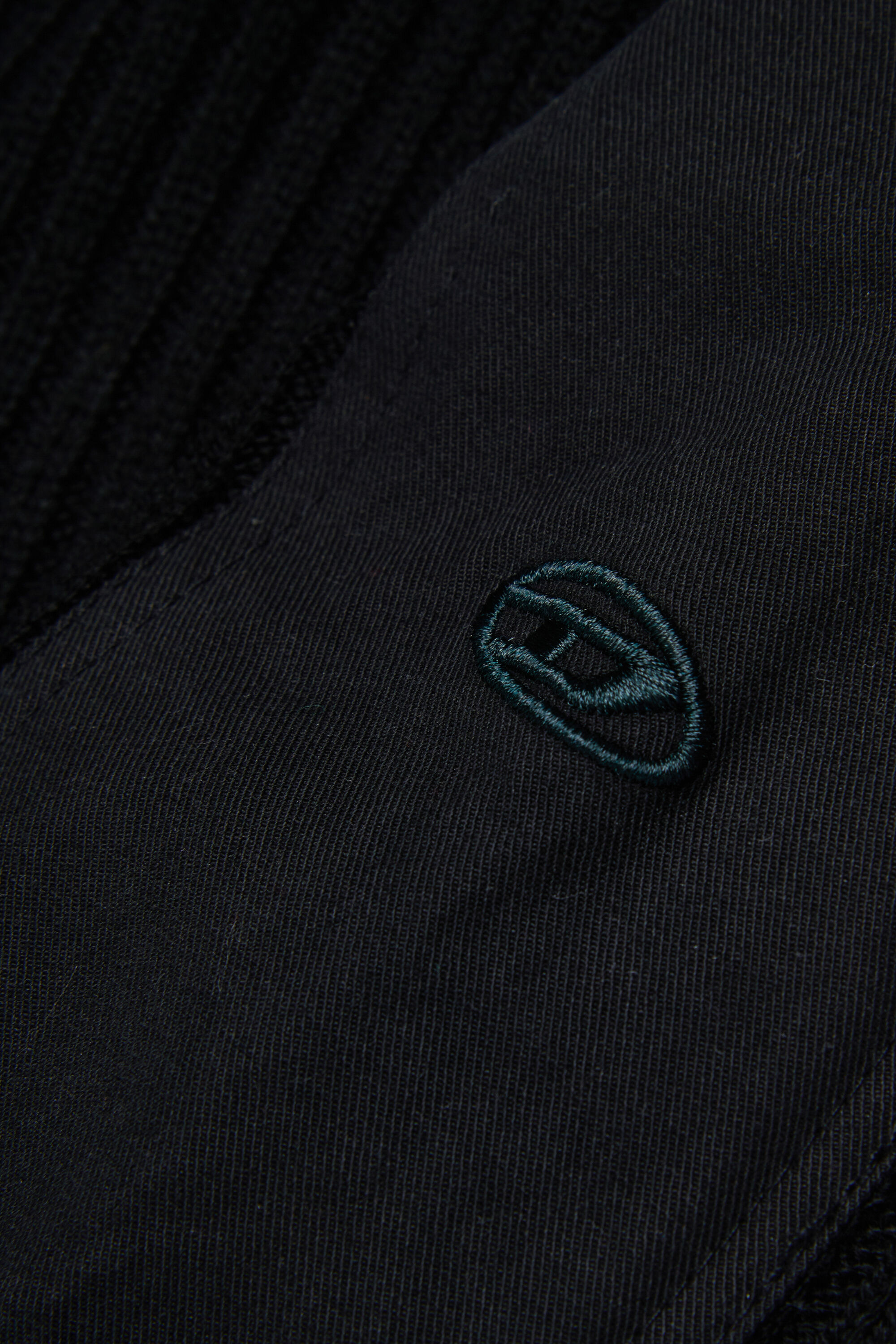 Diesel - KAMAR, Man's Frayed jumper in wool blend in Black - 4