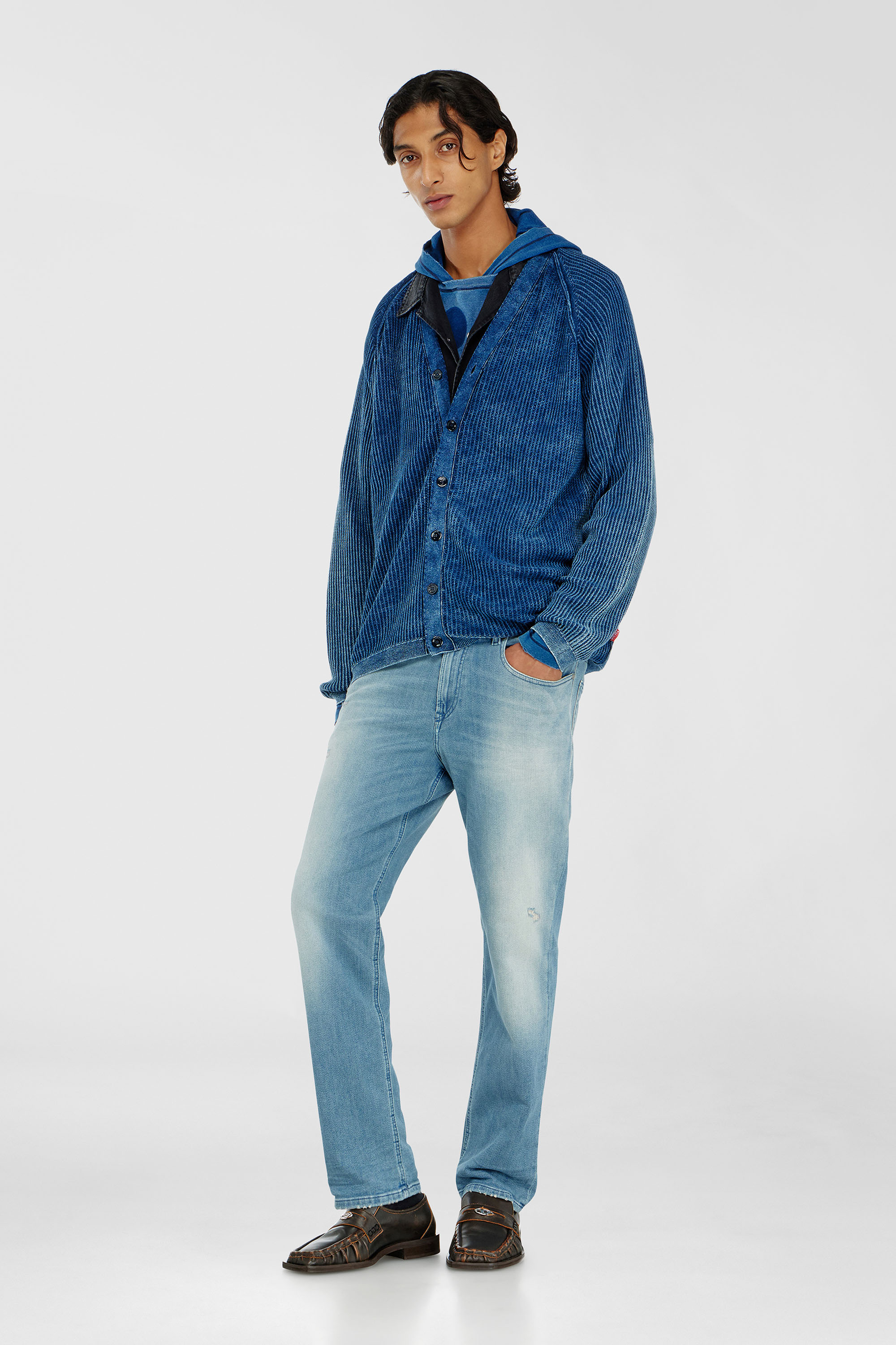 Diesel - Man's Regular 2090 D-Veekley Joggjeans&reg; 09Q21, Light Blue - 2