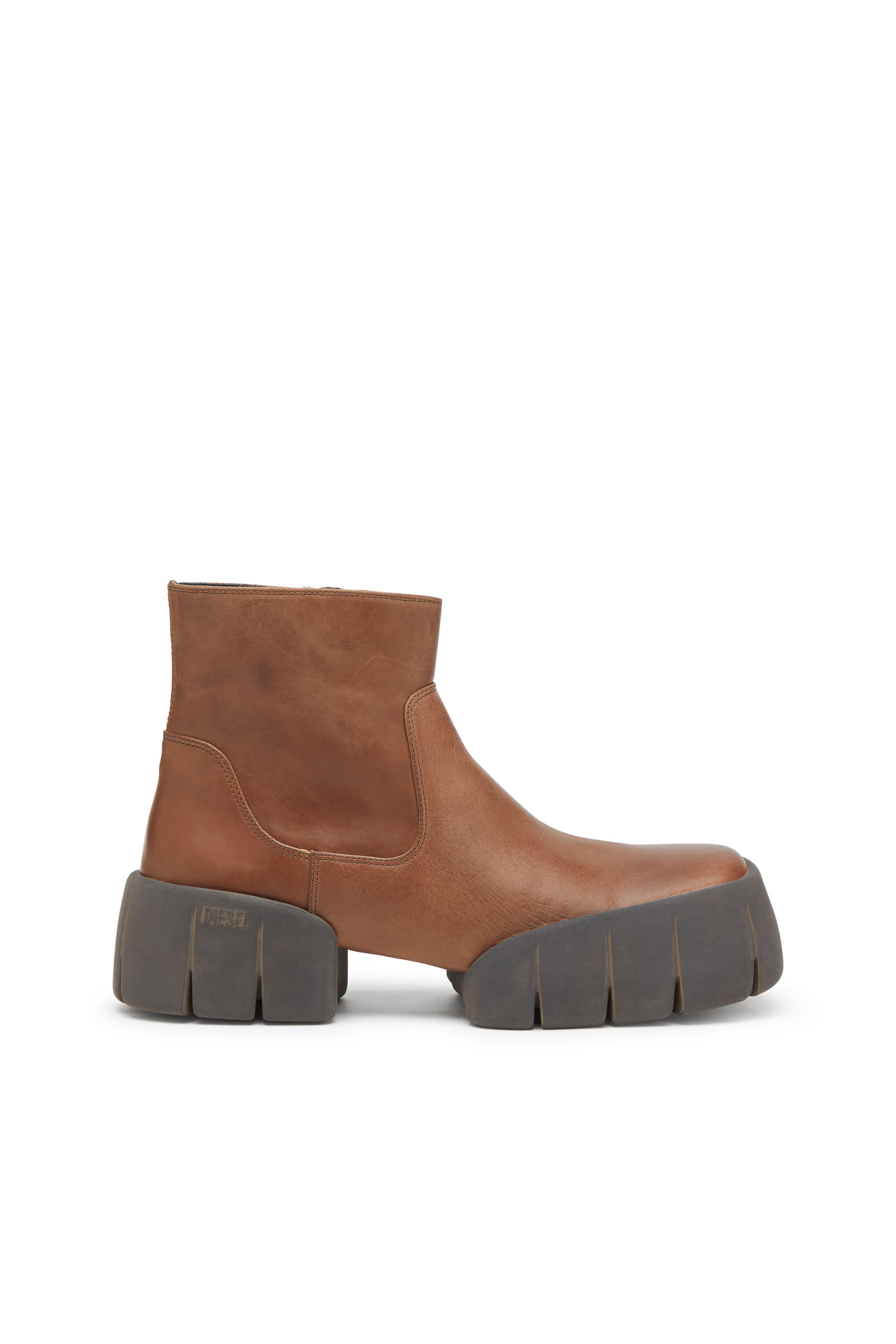 Diesel - D-TEX BT, Man's D-Tex-Oiled leather ankle boots with split sole in Brown - 1
