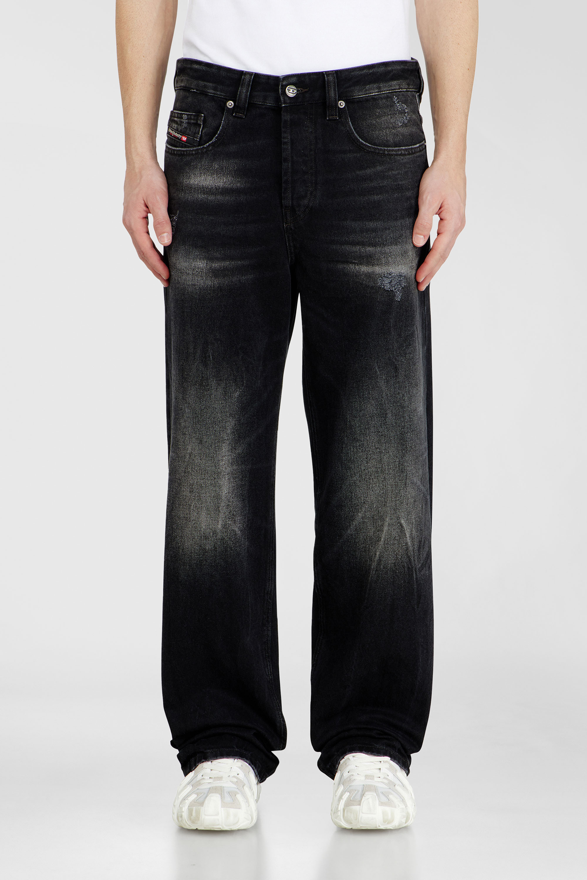 Diesel - Man's Relaxed Jeans 2001 D-Macro 0BEBB, Black - 4