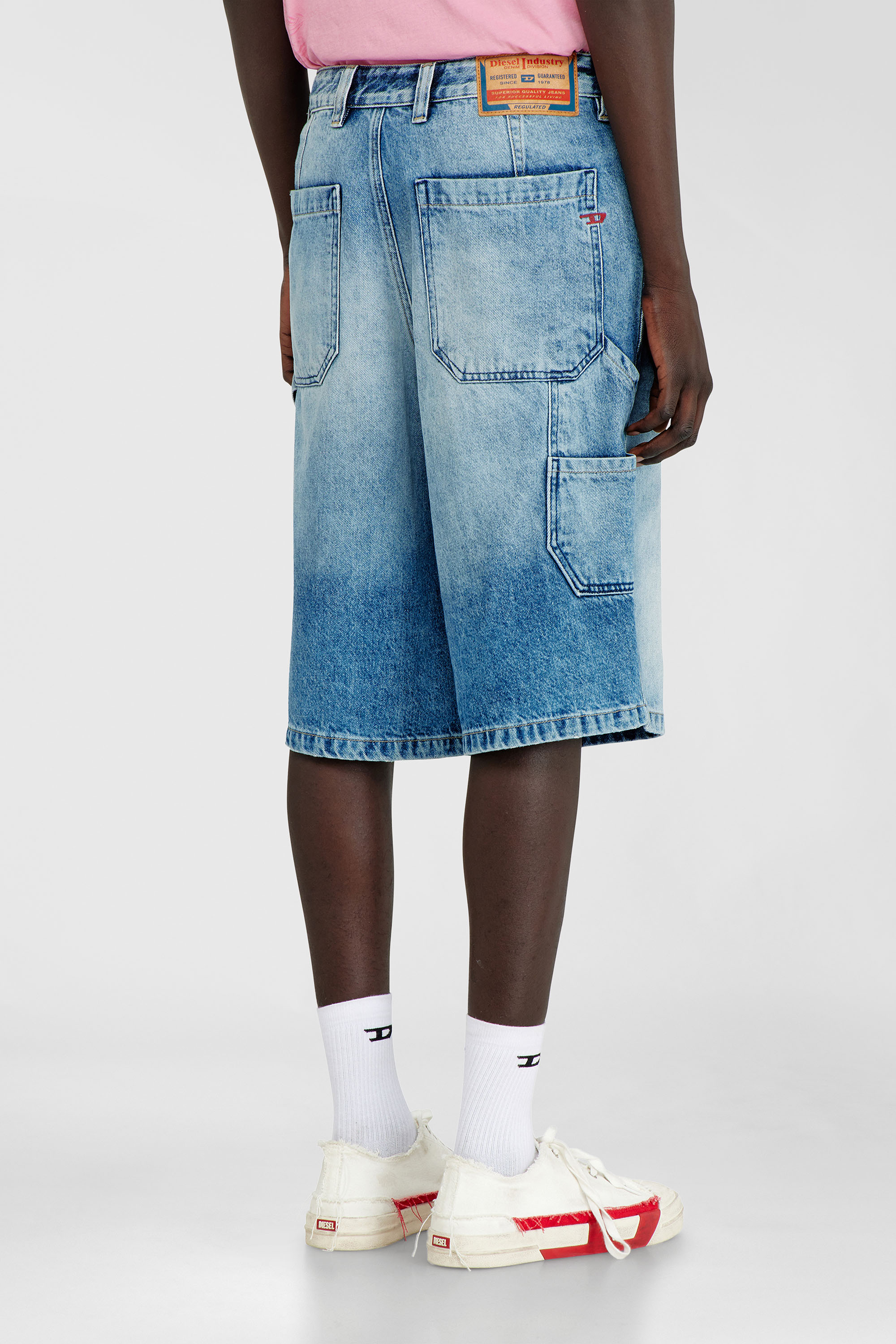 Diesel - D-LIVERY-W-SHORT, Man's Relaxed shorts in fluid denim with abrasions in Light Blue - 4