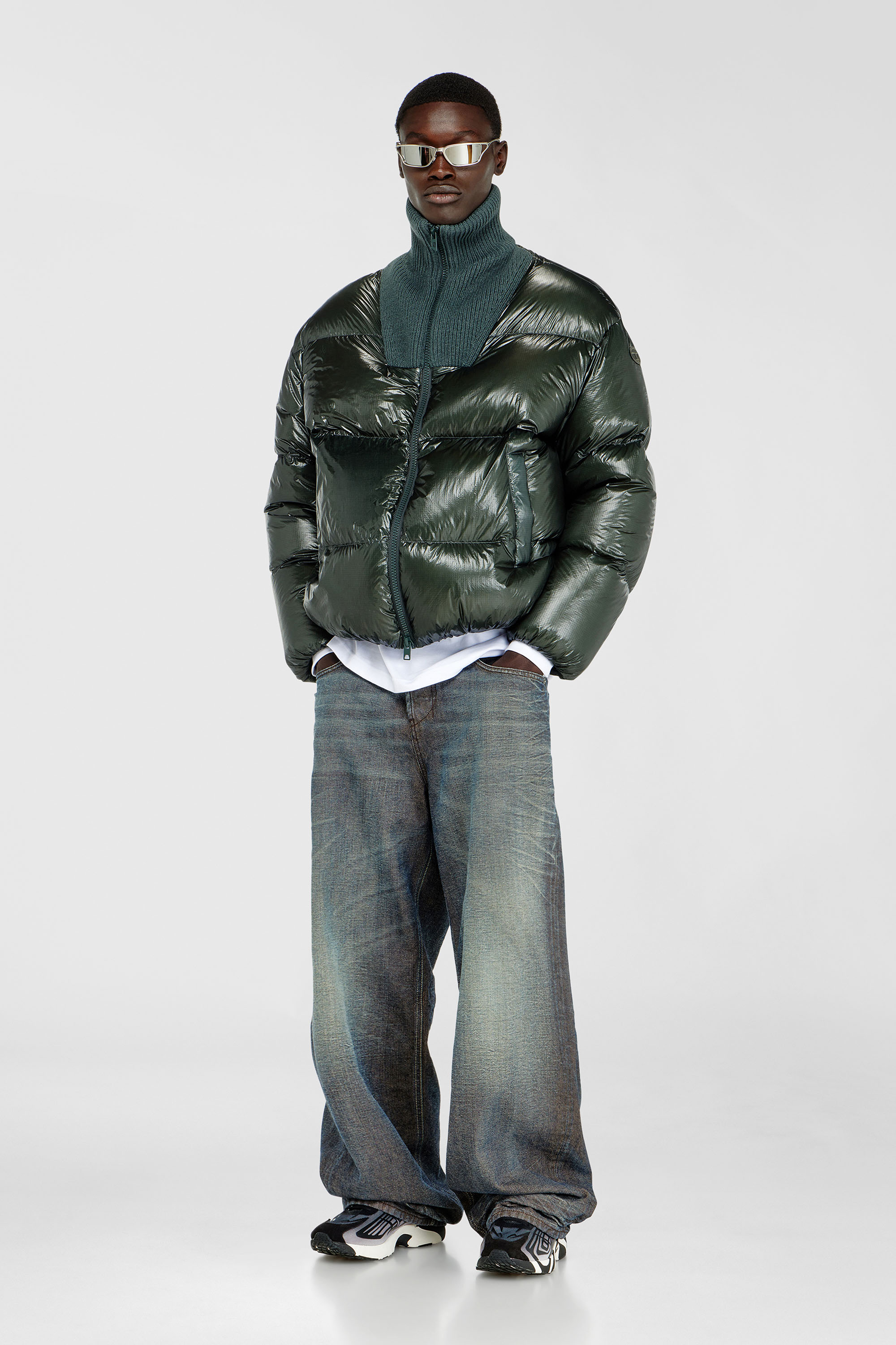 Down puffer jacket in ripstop with ribbed collar