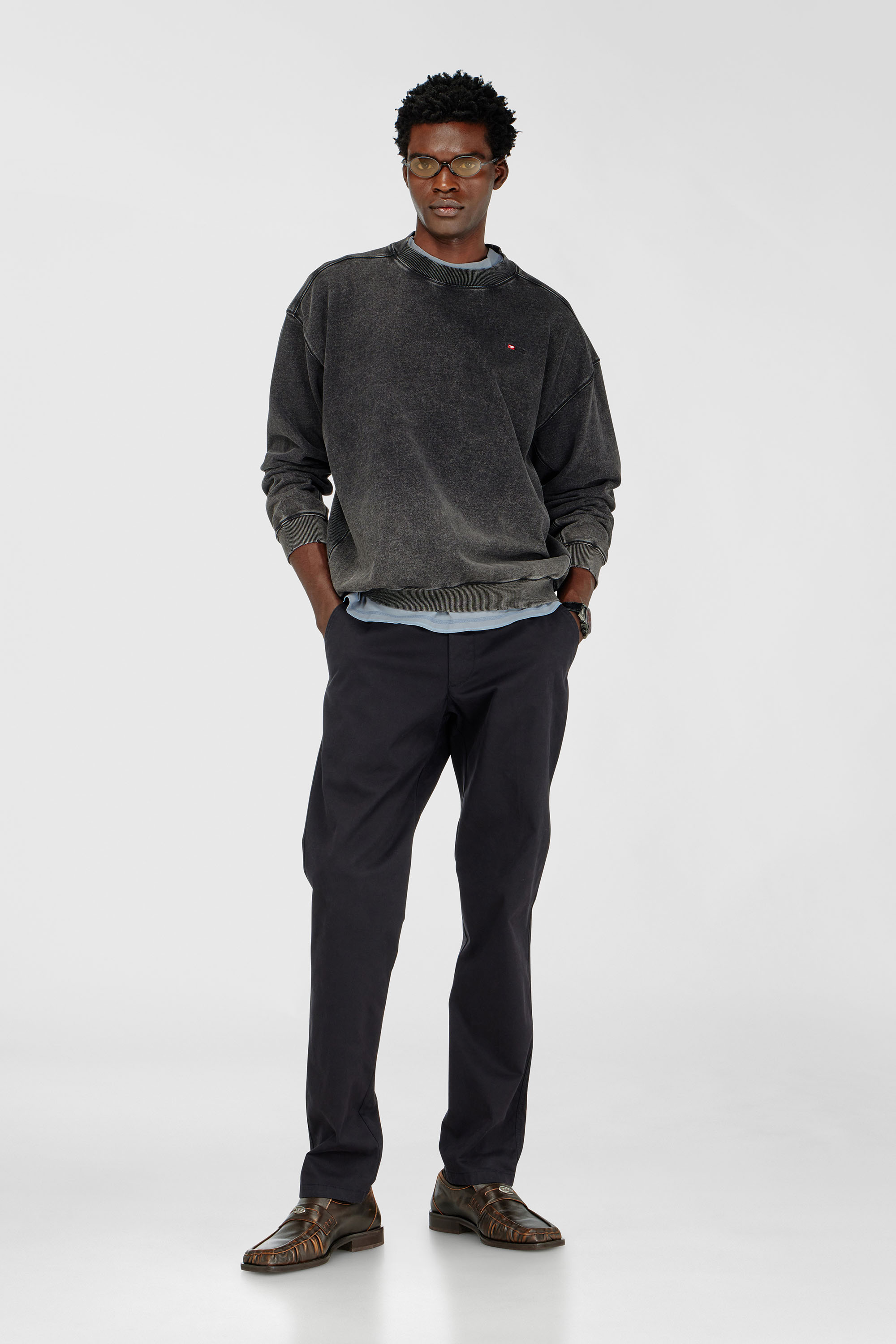 Diesel - P-DEFINE-EPCH, Man's Cotton pants with utility loop in Black - 2