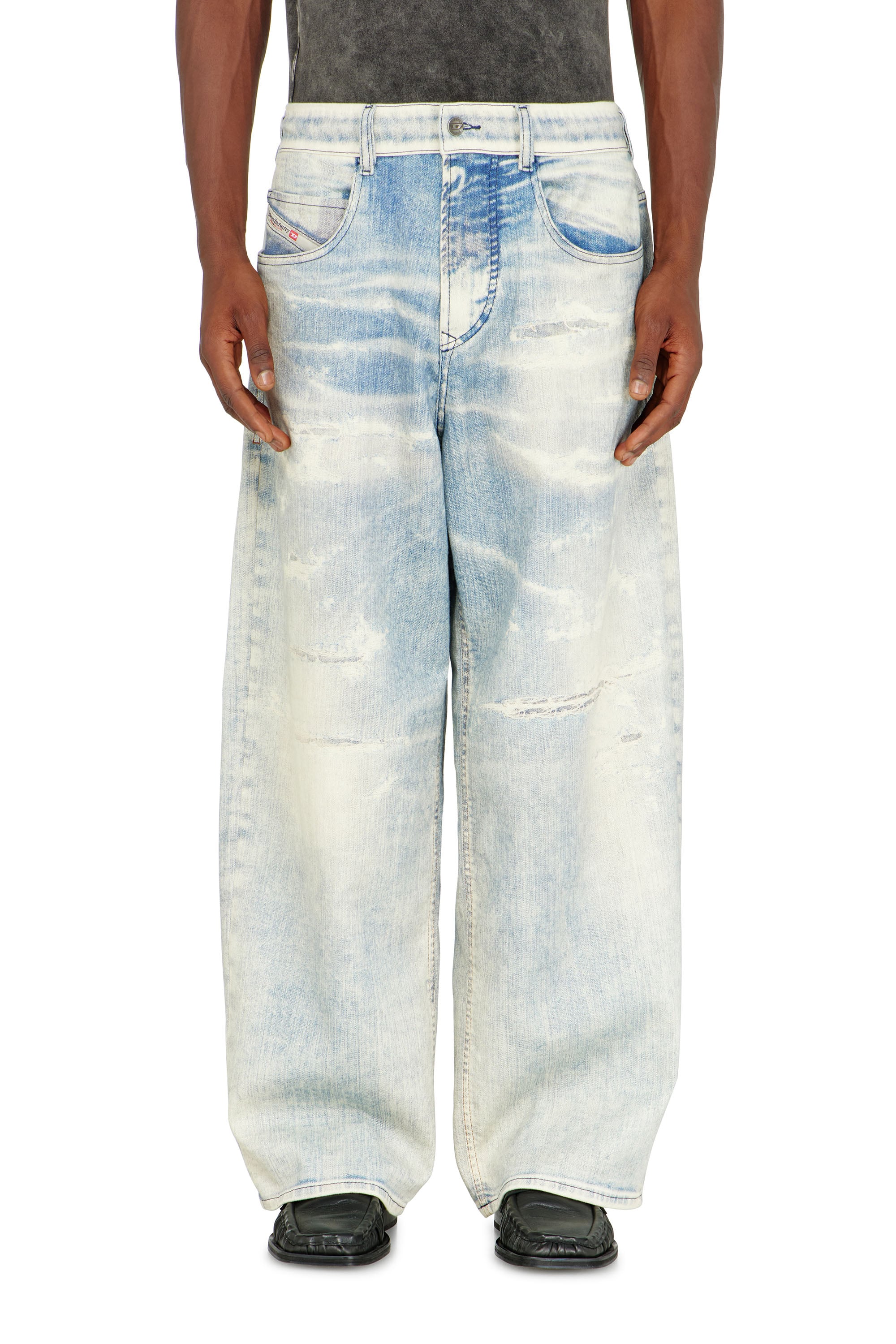Diesel - Unisex's Relaxed 2097 D-Enim-M Joggjeans&reg; 068XM, Light Blue - 1