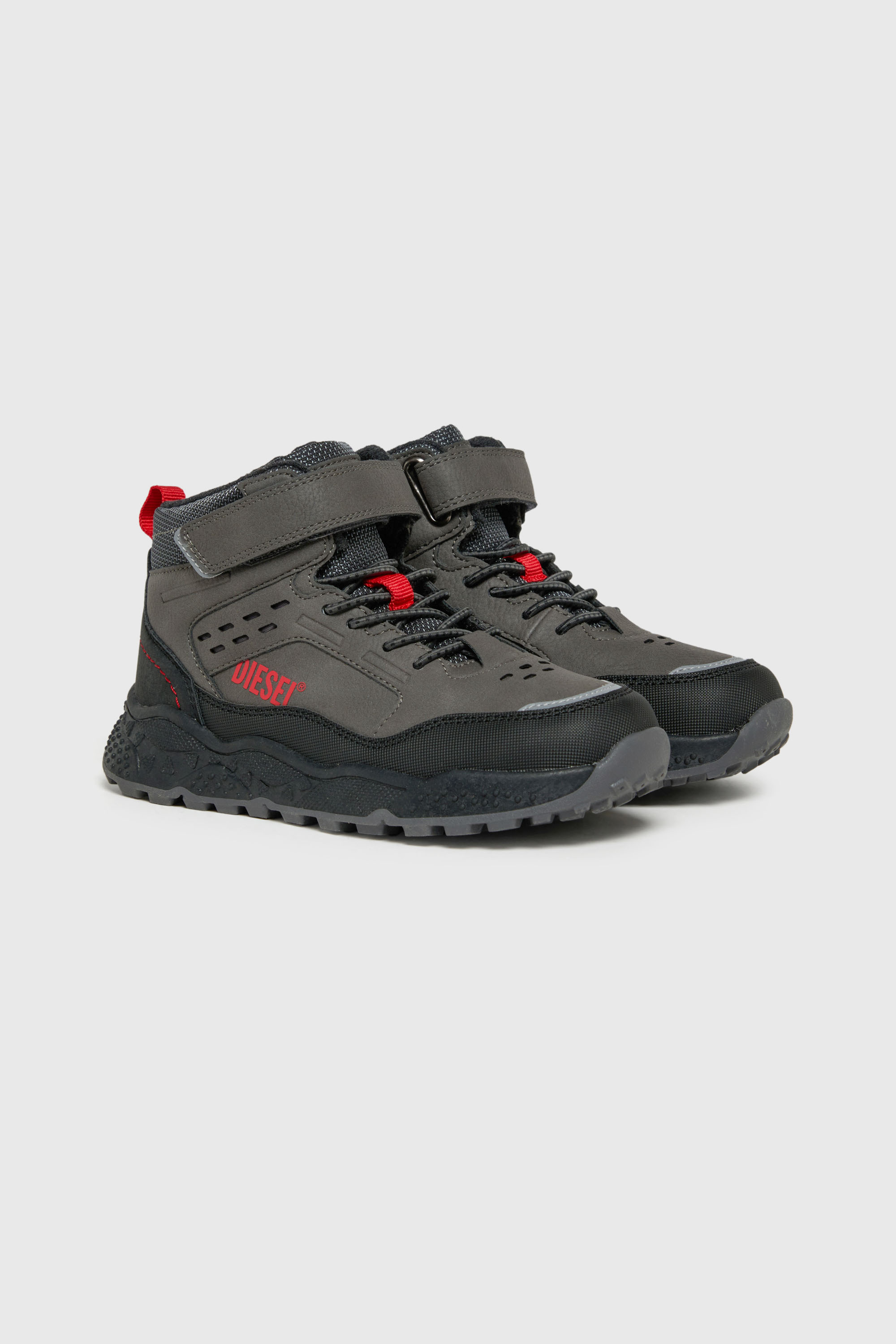 Diesel - D-MANTECOUR, Unisex's D-Mantecour - Hiking-style sneaker boots in Black - 2