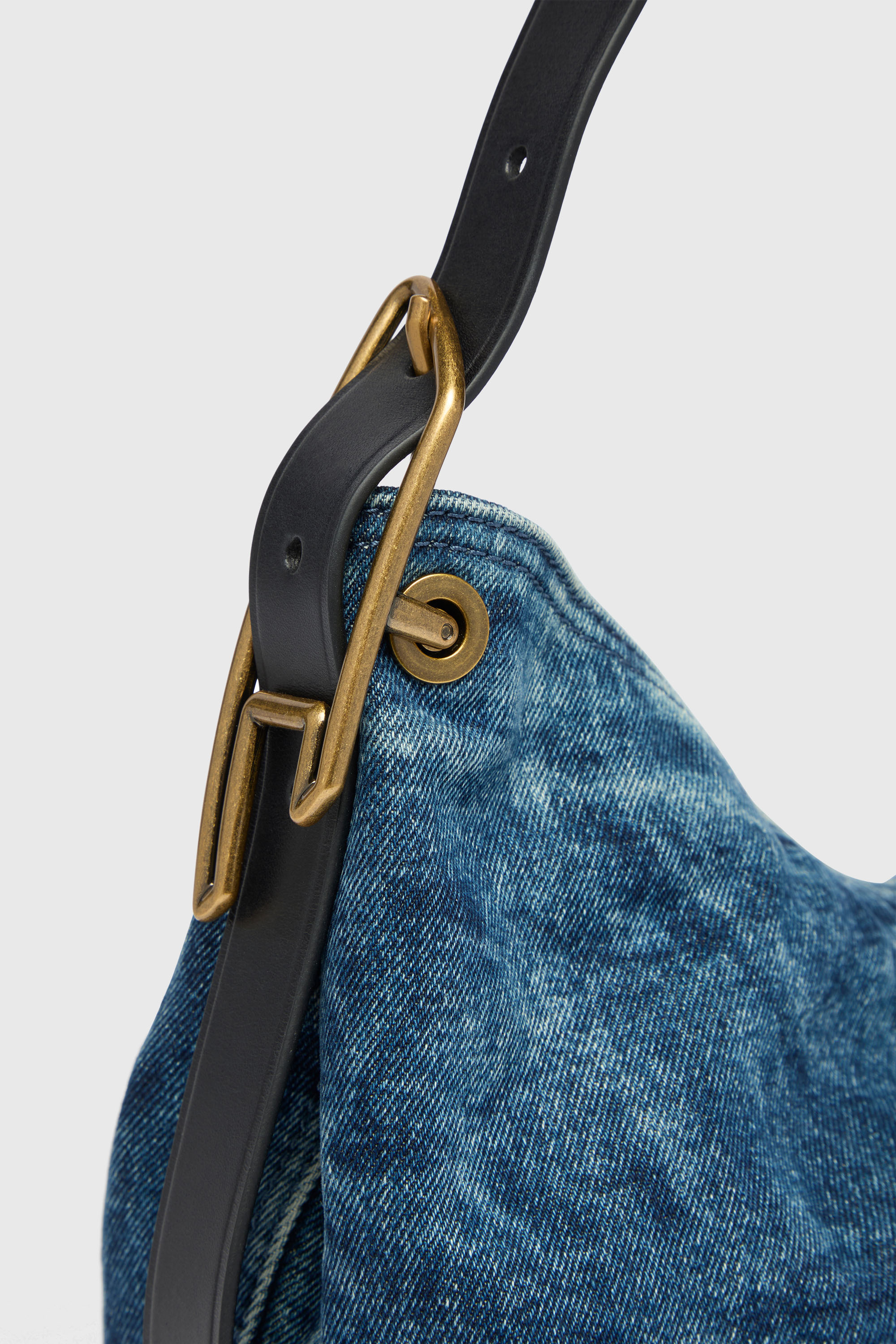 Diesel - D-LINE HOBO S, Woman's D-Line-Denim shoulder bag in Medium blue - 4