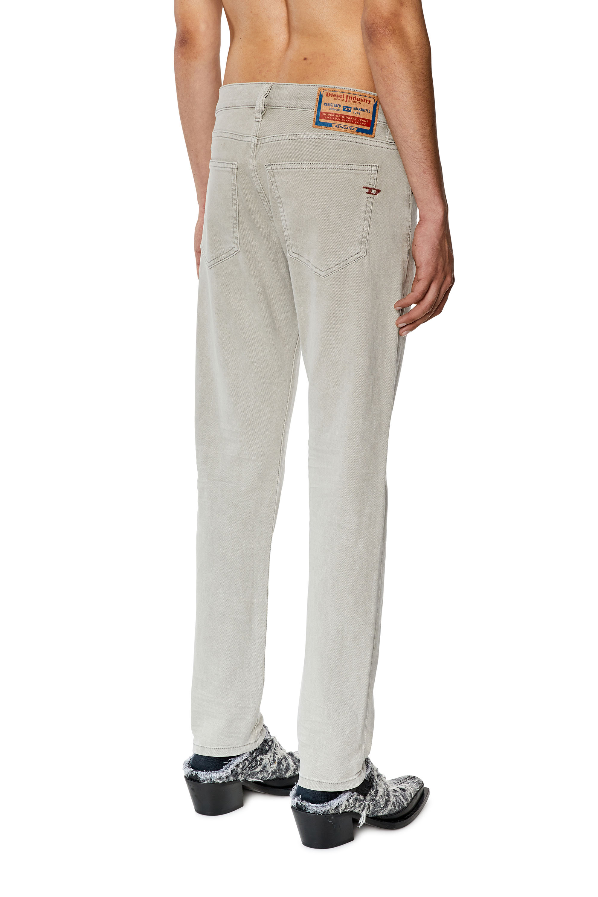 Diesel - Slim Jeans 2019 D-Strukt 0QWTY, Light Grey - Image 3