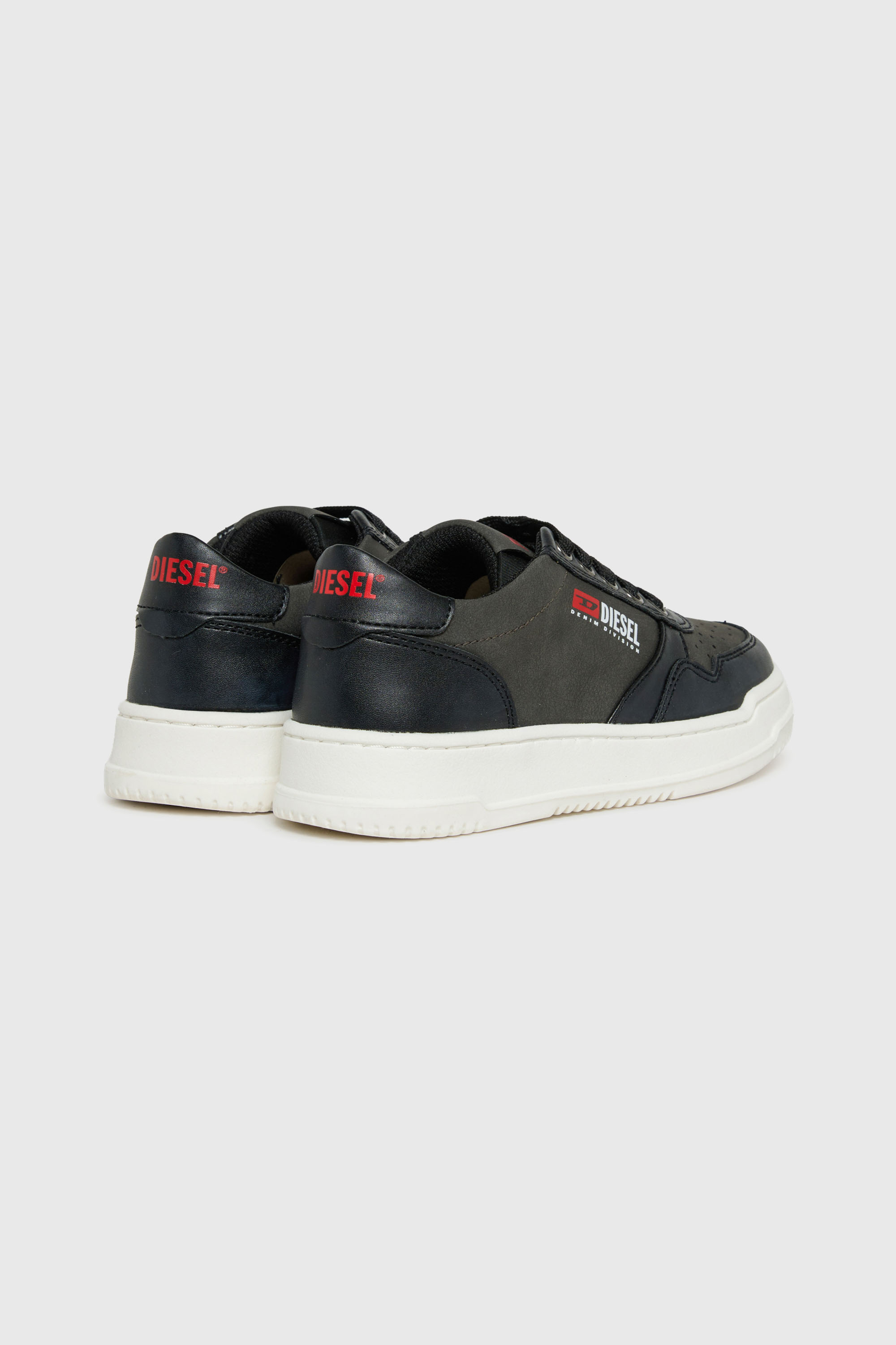 Diesel - S-CASCOUNT, Unisex's S-Cascount - Perforated sneakers with logo in Black - 3
