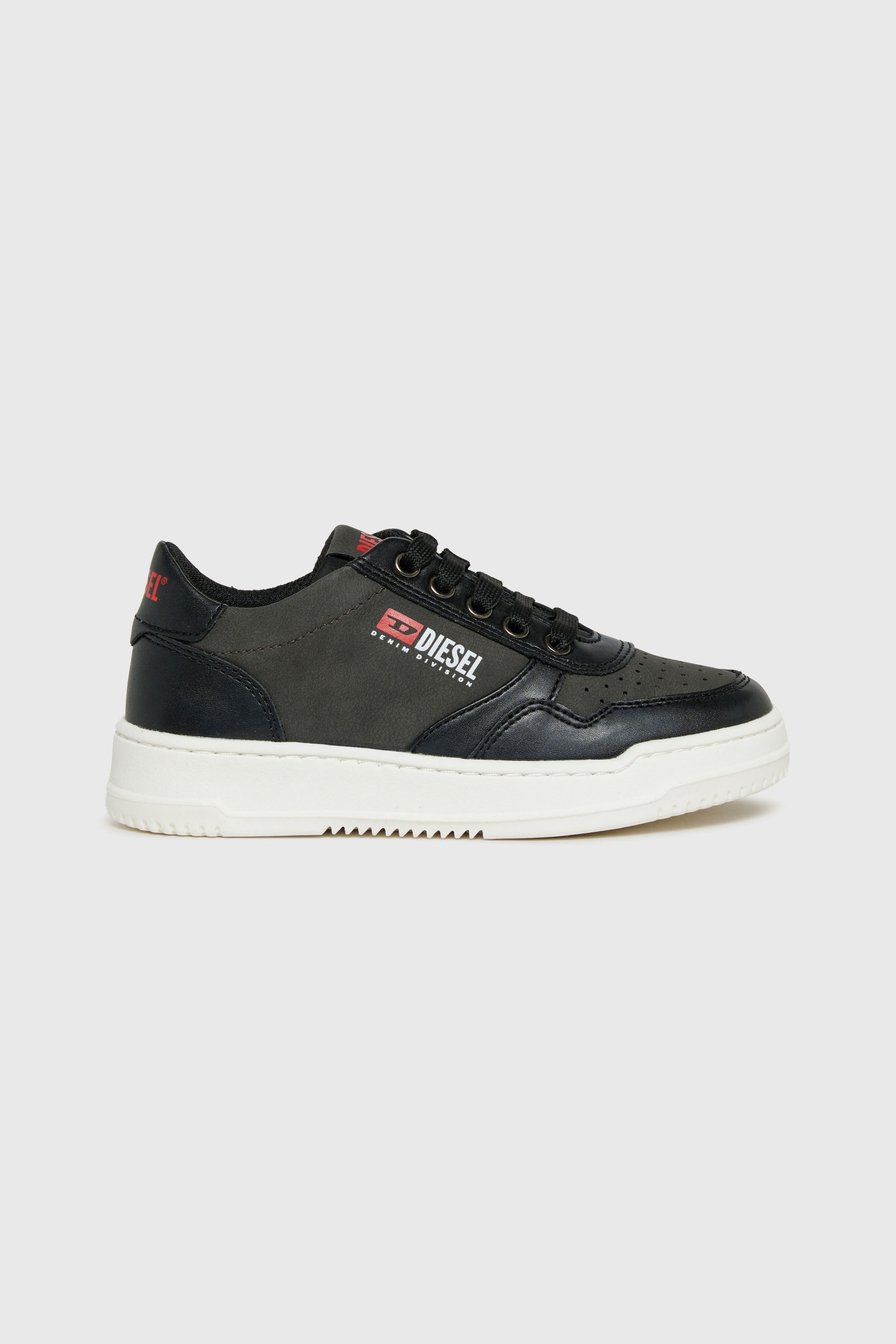 Diesel - S-CASCOUNT, Unisex's S-Cascount - Perforated sneakers with logo in Black - 1