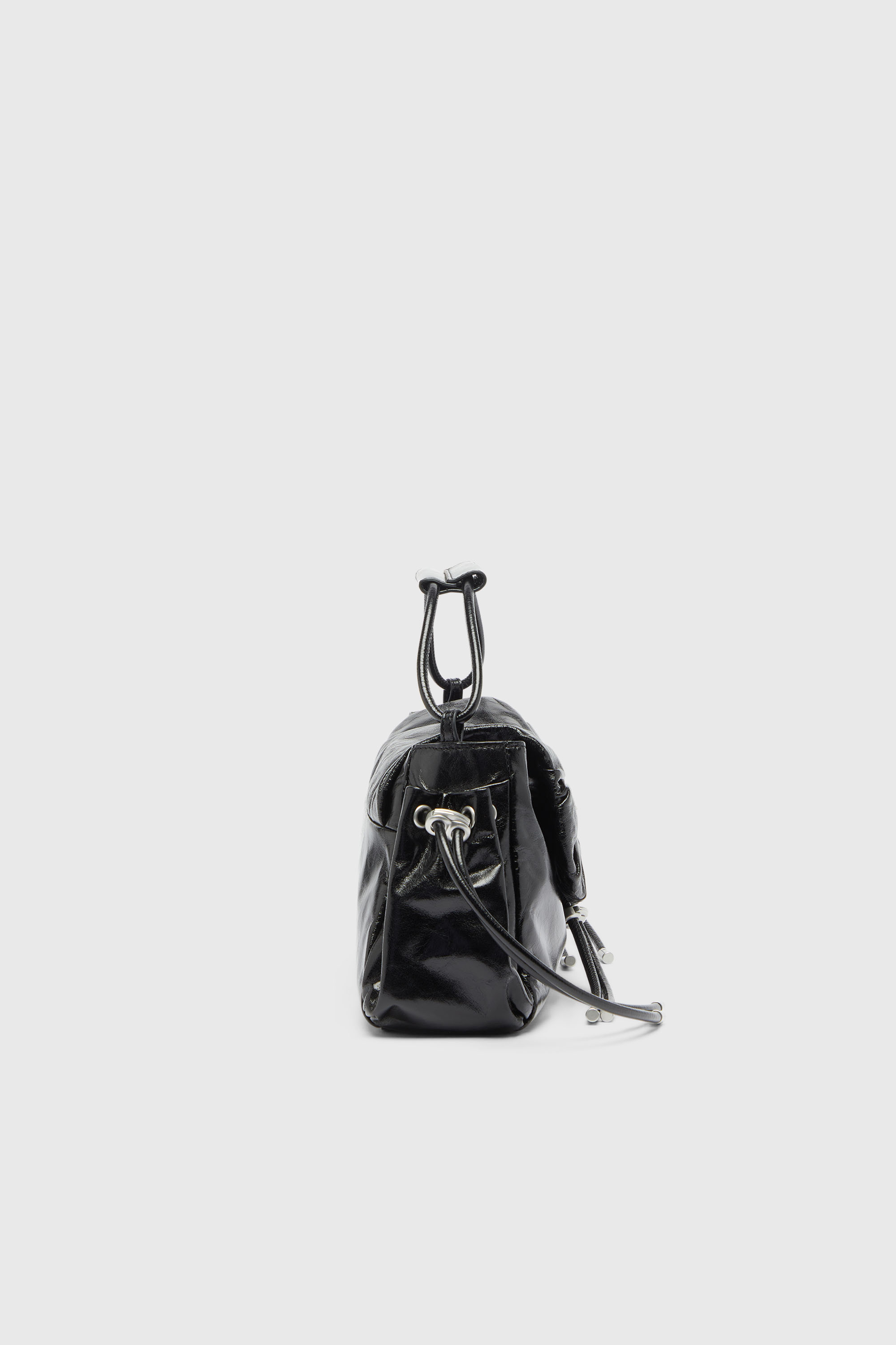 Diesel - SCRUNCH-D TOP HANDLE, Woman's Scrunch-D - Top-handle bag in shiny wrinkled leather in Black - 4