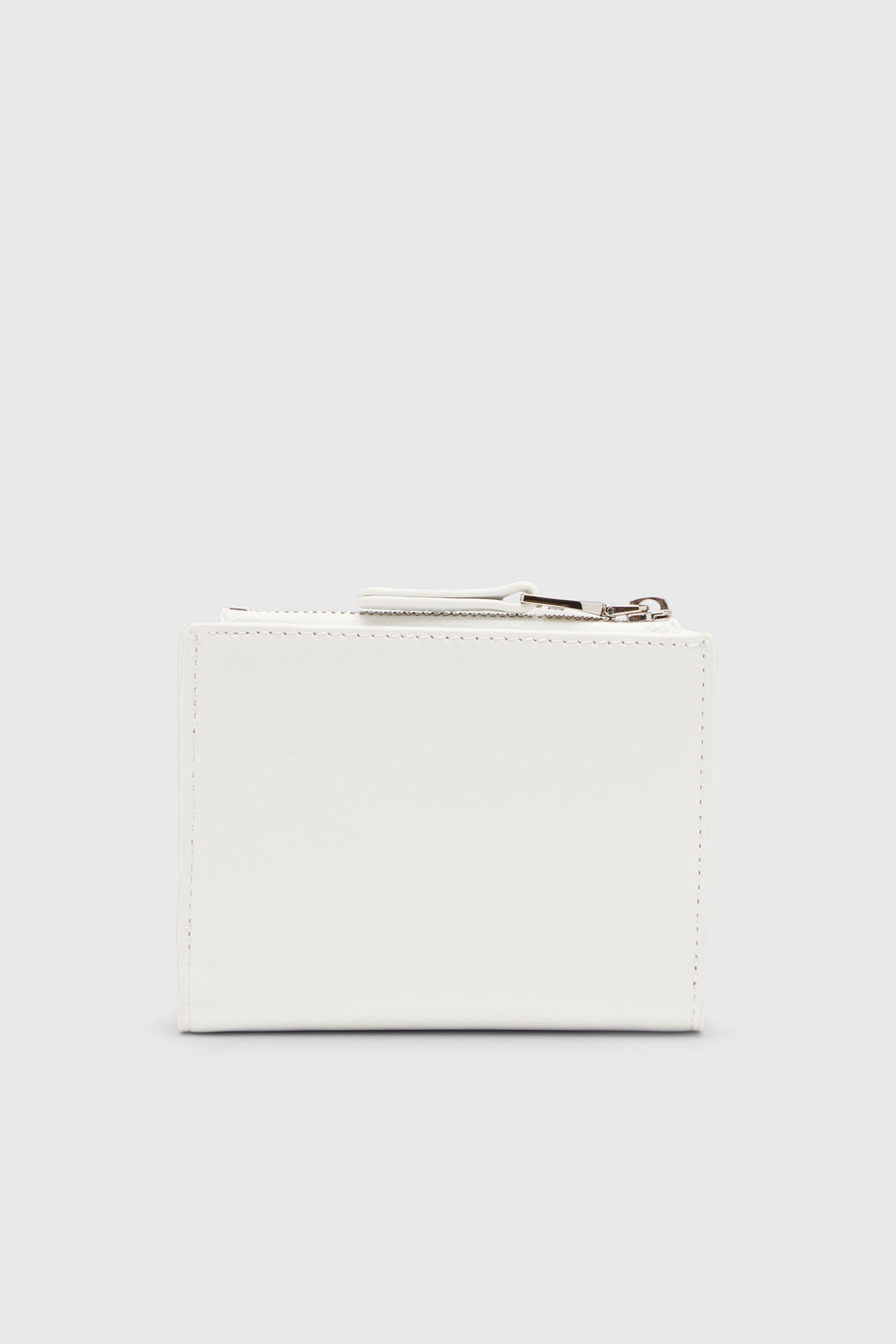 Diesel - 1DR BI-FOLD ZIP II, Woman's Small leather wallet with logo plaque in White - 2